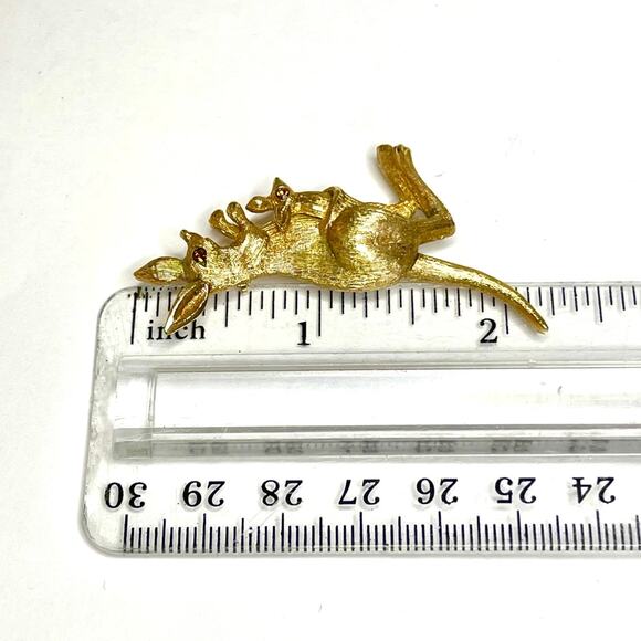 Vintage Brooch Kangaroo Articulated Animal Vtg Costume Jewelry Pin F023 - Picture 6 of 6